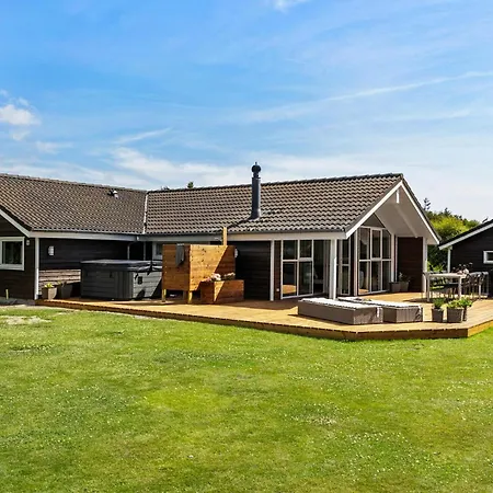 Semesterbostad Beautiful In With Sauna