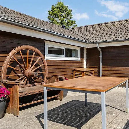 Beautiful In With Sauna Semesterbostad *